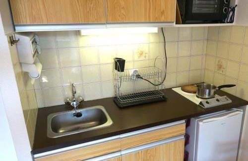 Bagneres-de-Luchon Apartment | Studio rénové télécabine - Balcon & Parking - FR-1-313-148