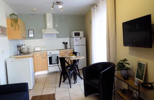 Neris-les-Bains Apartment | Studio Revy 1 - Centre ville