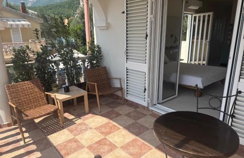Przno Apartment | Studio Sea View Steps to Przno beach w Parking Villa Olive