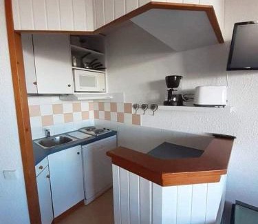 Aime Apartment | studio skis aux pieds