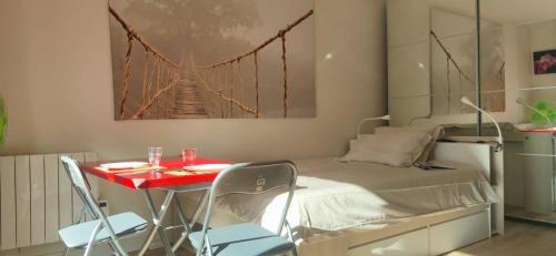 Porte de la Chapelle Apartment | Studio sur le métro 12 pour Montmartre