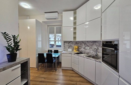 Ljubljana City Centre Apartment | Studio Sviti Ljubljana Apartment Tour As by Town Hall