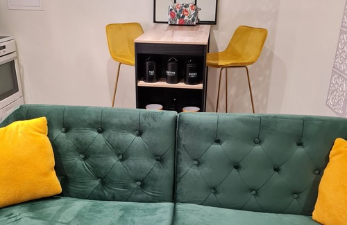 Ledenon Apartment | Studio Tout Équipé