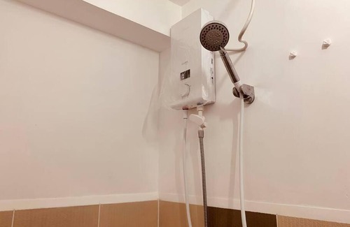 Ususan Apartment | Studio Unit for Staycation with Wi-Fi & Netflix near BGC, Taguig - Additional P150 per head for Pool Access