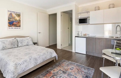 Arundel Apartment | Studio unit with swimming pool.