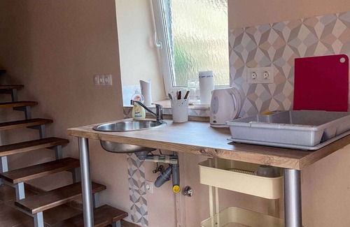 Heviz Apartment | Studio with a beautiful garden and internet