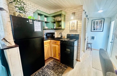 Lake City Apartment | Studio with expansive Lake Pepin views just outside your door!