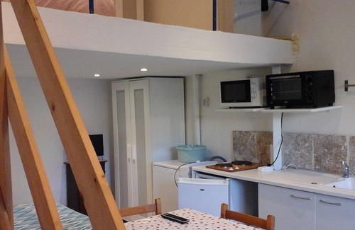 Le Grau-dʼAgde Apartment | Studio with mezzanine near the port, with garden