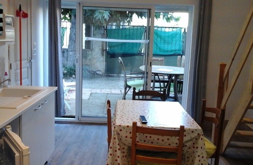 Le Grau-dʼAgde Apartment | Studio with mezzanine near the port, with garden