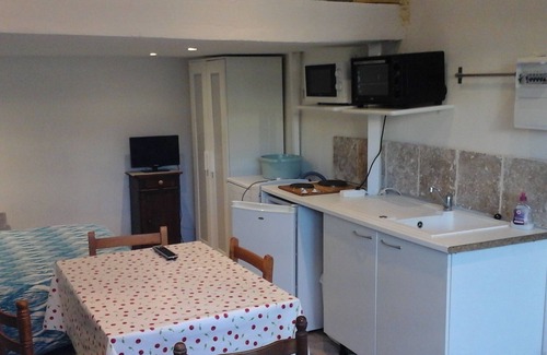 Le Grau-dʼAgde Apartment | Studio with mezzanine near the port, with garden