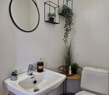 Kempele Apartment | Studio with sauna near highway