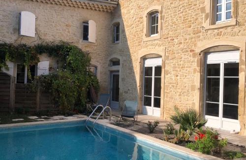 Etoile-sur-Rhone Apartment | Studios L'atelier et la chambre des toiles