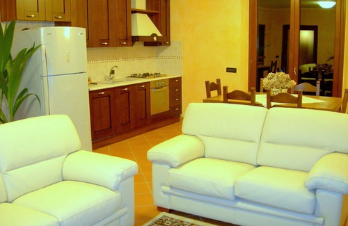 Castelnuovo di Garfagnana Villa | Stunning private villa for 14 guests with WIFI, hot tub, private pool, TV, patio and panoramic v.