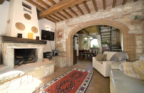 Montopoli in Val d'Arno Villa | Stunning private villa for 5 people with private pool, A/C, WIFI, TV, patio and panoramic view