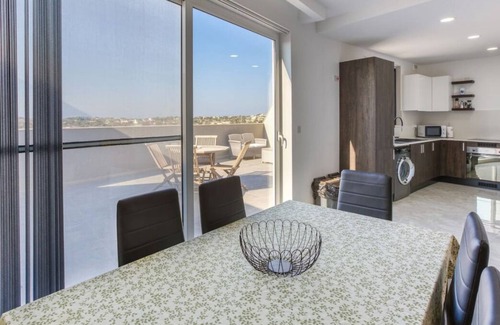 Bellavista Apartment | Stunning 1BR Apt with spacious private terrace
