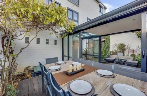 Centre Ville Apartment | Stunning 280m² 4-Bedroom Maison in Boulogne-Billancourt