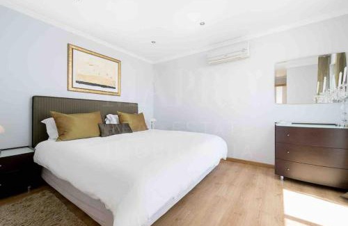 Vale do Lobo Apartment | Stunning 3 bed Villa in Vale do Lobo with Resort Membership 3 mins From Beach and Golf