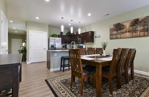 Branson Condo | STUNNING 3-BEDROOM LUXURY CONDO/HEART OF BRANSON/INDOOR POOL/SPACIOUS/NO-STEPS!