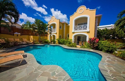 Rodney Bay House | Stunning 3BR Harbour waterfront