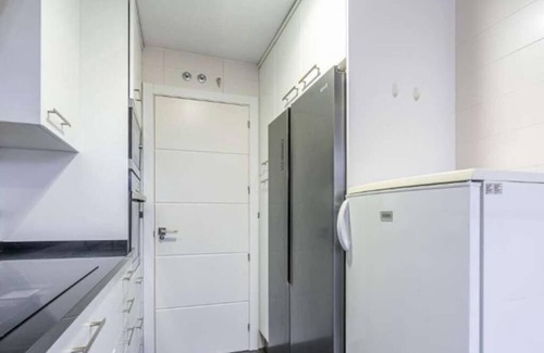 Almendrales Apartment | Stunning 4 bedroom 3 bathrooms apartment with 2 parking spaces Open