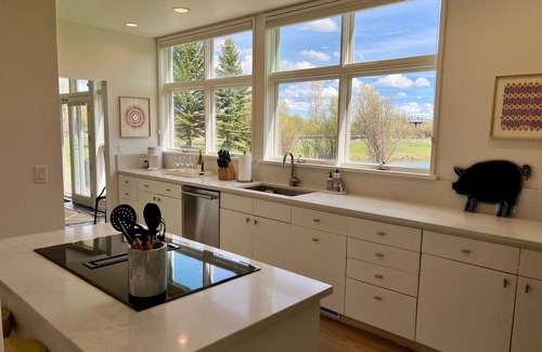 Wilson House | Stunning 4 Bedroom in Wilson WY with Teton Views. Long Term Rental.