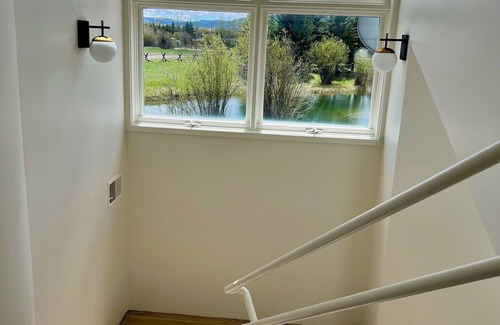 Wilson House | Stunning 4 Bedroom in Wilson WY with Teton Views. Long Term Rental.