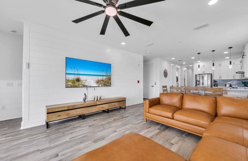 Bahama Beach House | ☀️Stunning 6BR Home-Private Pool-Across from Beach-Golden Seashell East☀️