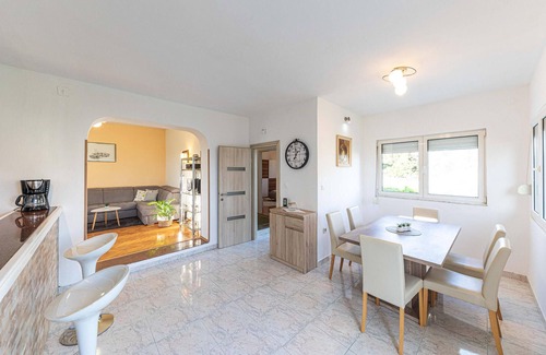 Kastel Gomilica Apartment | Stunning apartment in Kastel Kambelovac