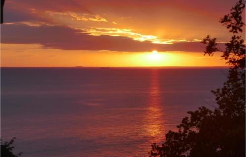 Sandvig Apartment | Stunning Apartment In Allinge With Wifi