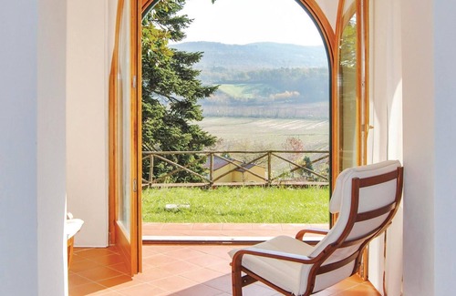 Bucine Apartment | Stunning apartment in Bucine AR