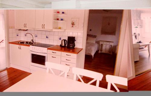 Kungshamn Apartment | Stunning Apartment In Kungshamn