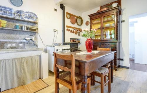 Mezzanego Apartment | Stunning Apartment In Mezzanego