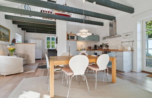 Bolshavn Apartment | Stunning apartment in Svaneke