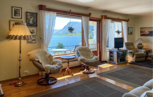 Selje Apartment | Stunning Apartment In Selje With Wifi