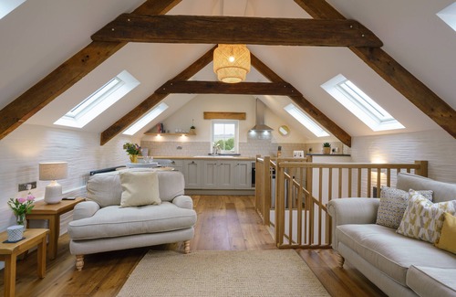 Eglwyswrw House | Stunning Barn Overlooking Mountains & Meadow