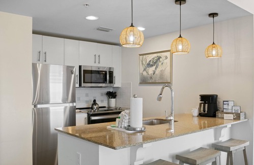 Baytowne Wharf Condo | Stunning Bay Views: 3 Bedroom 3 Bathroom Oasis in Elation with Three King beds and Sleeper Sofa at Sandestin Golf and Beach Resort!