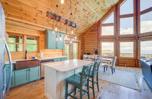 Banner Elk Cabin | Stunning Cabin w/Fire Pit in Banner Elk!