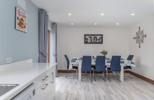 Dingle House | Stunning Coastal property located in Dingle Town on the Wild Atlantic Way.