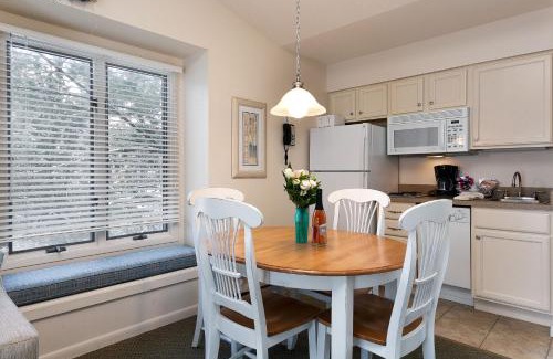 Acme Apartment | Stunning Condo with Beach Access The Shores 5719