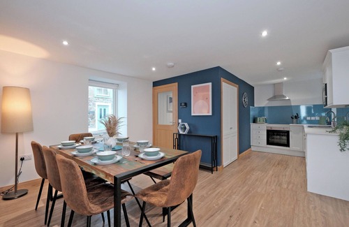 Buckie Apartment | Stunning cottage with breathtaking, panoramic sea views in Portknockie