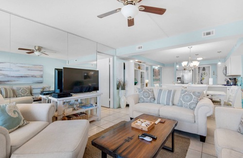 Sunnyside Condo | Stunning Gulf Views from Private Covered Balcony | Community Pool | Pinnacle Port Unit:C3-201