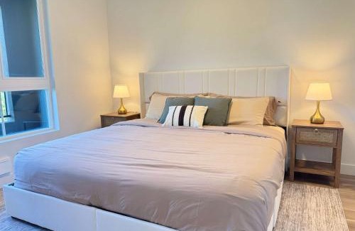 Lyon Street Apartment | Stunning Haven with Pool Gym Parking Close to Disneyland