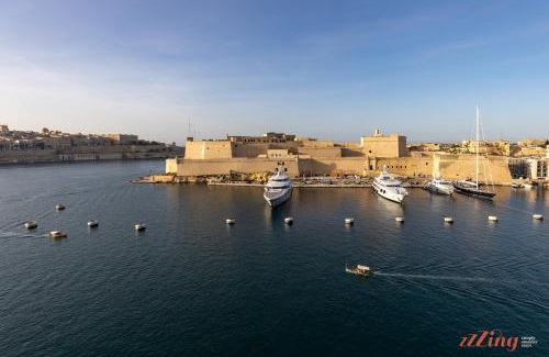 Senglea Apartment | Stunning Holiday Home with Gorgeous Harbour Views