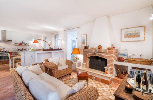 Montalto di Castro House | Stunning home in Montalto di Castro