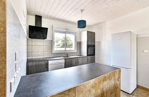 Saint-Theodorit House | Stunning home in Saint-Theodorit