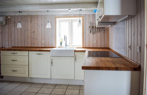 Aseda House | Stunning home in åseda with kitchen