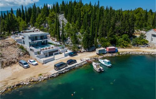 Blace House | Stunning Home In Blace