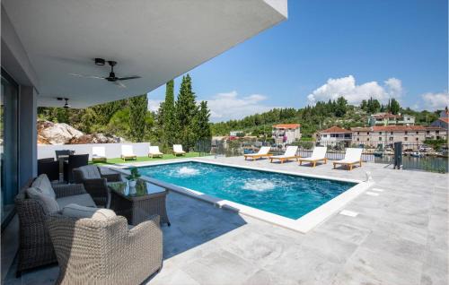 Blace House | Stunning Home In Blace