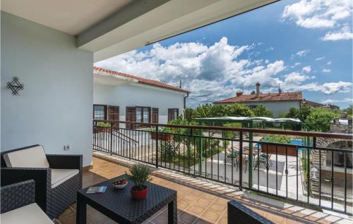 Nova Vas House | Stunning Home In Brtonigla With Kitchen