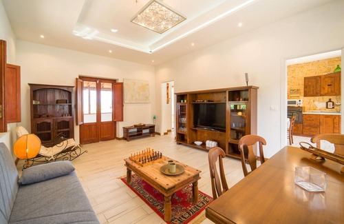Cinisi House | Stunning home in Cinisi with WiFi
